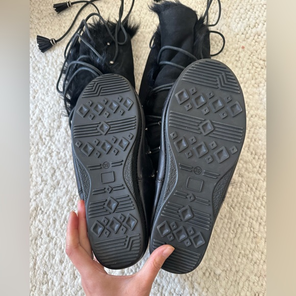 Emilio Pucci Black Shearling Winter Boots (EU 39, EUC) - Picture 3 of 4